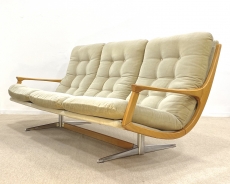 Mid-century modern kanapé