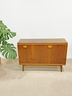 Mid-century modern dió sideboard