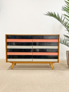 Jiri Jiroutek fiókos design sideboard U450