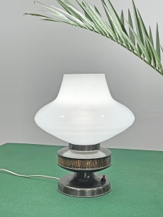 Iparművészeti bronz talpú asztali lámpa